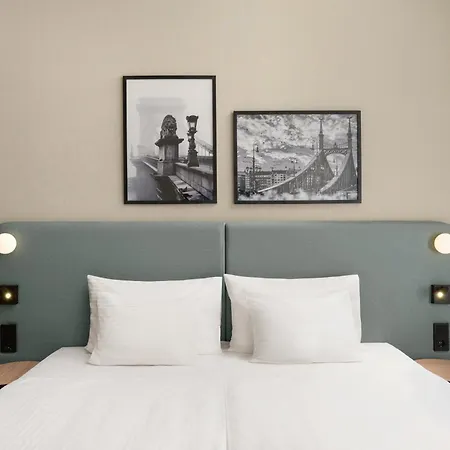 Campanile Center Hotel 3*